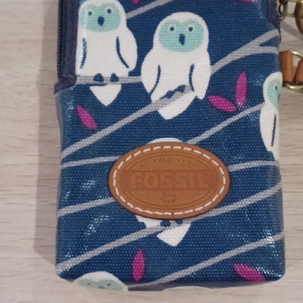 Fossil phone and wallet bag